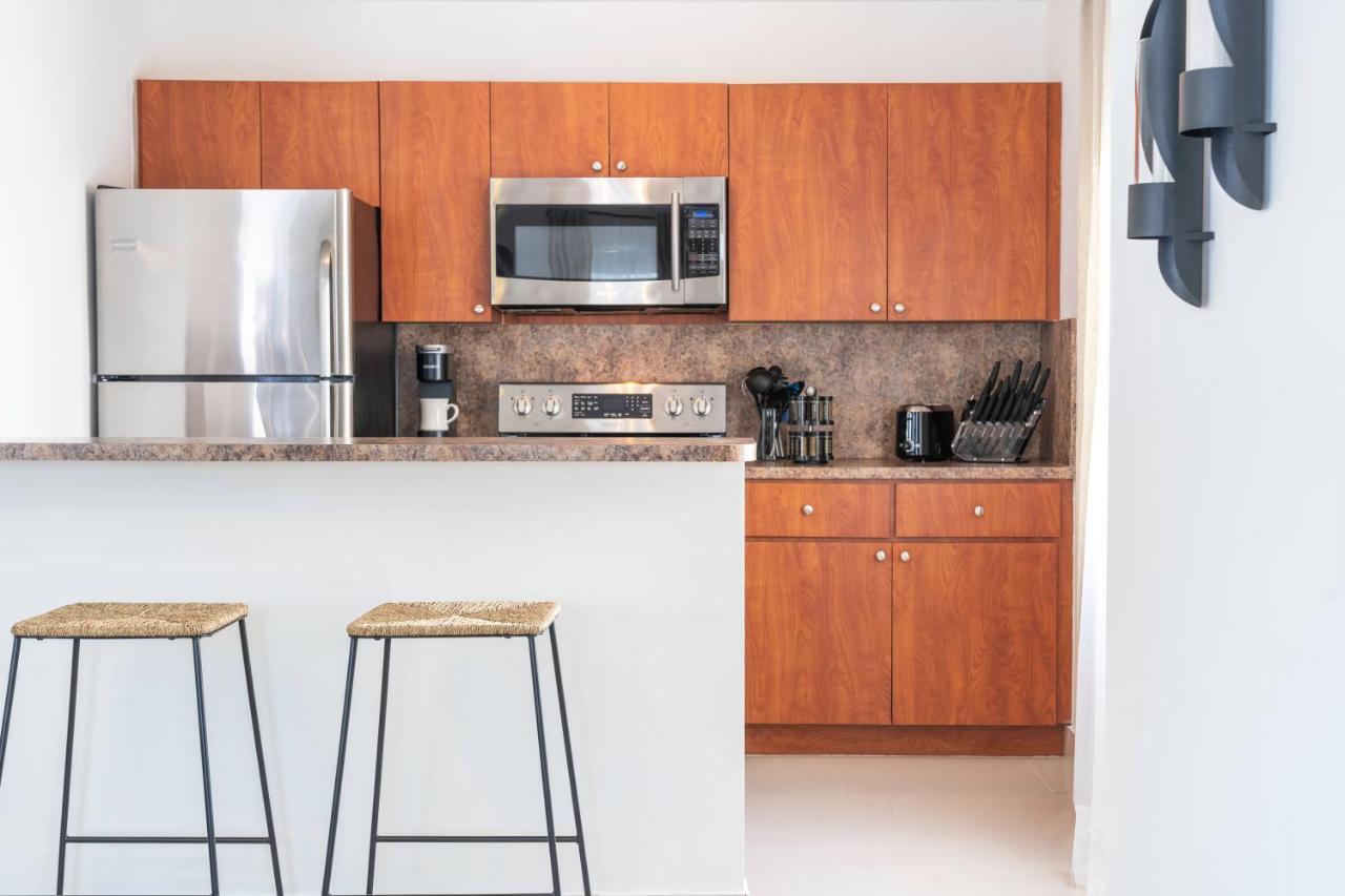 Miami Beach Apartments Exterior photo